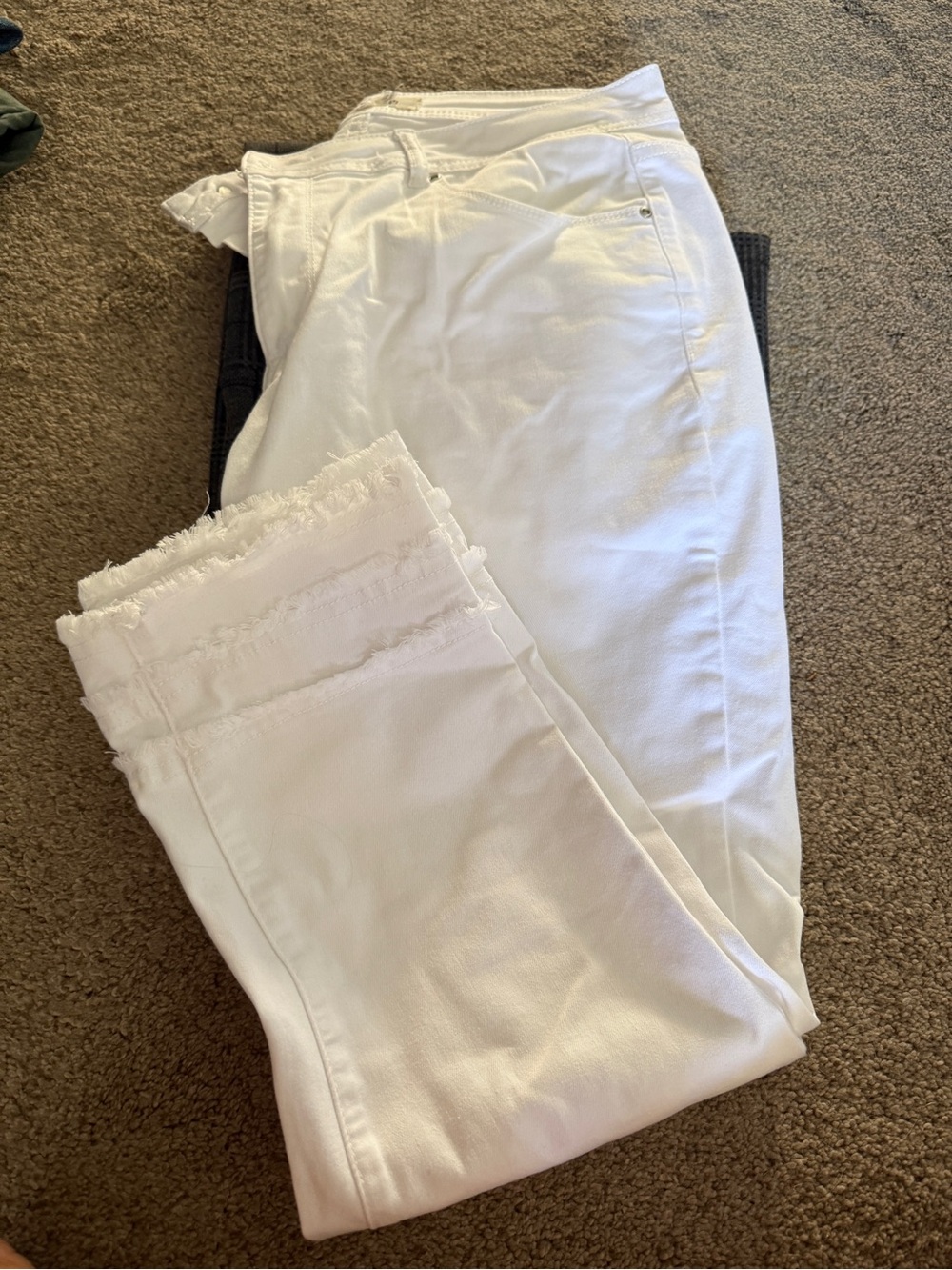 CHARLIE B cropped White High-Rise Jeans